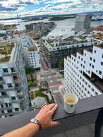 Central Penthouse on 19th Floor with Amazing View