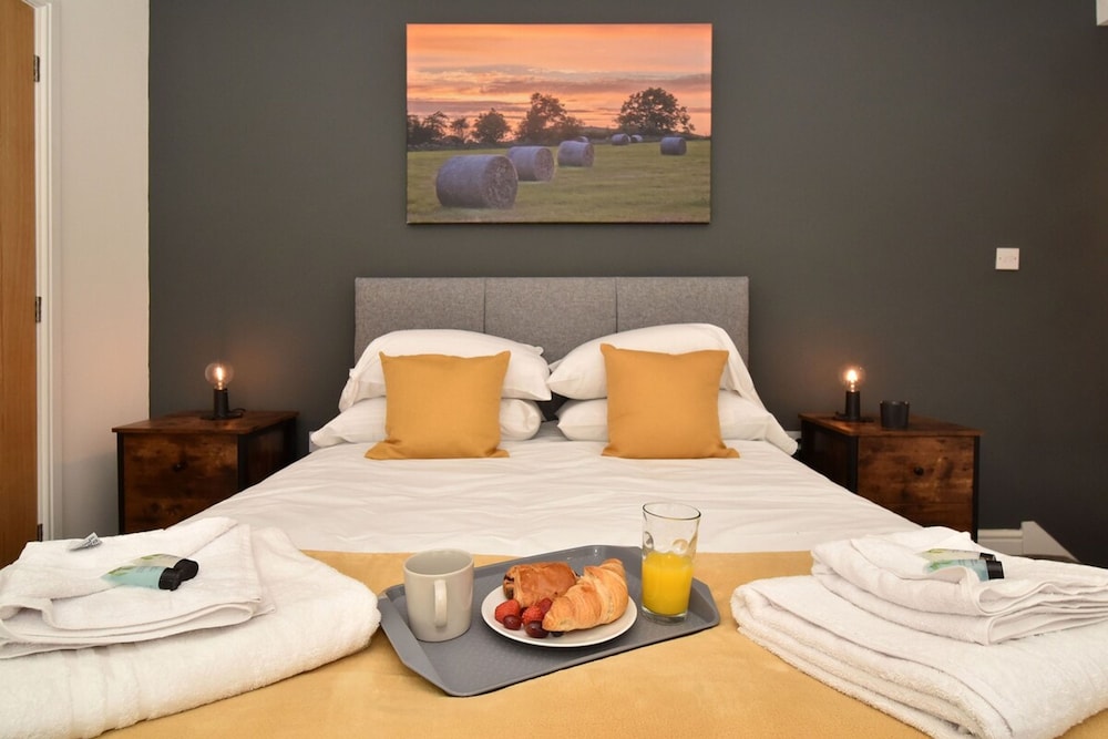 Pinfold Suite - Chester Road Apartments by