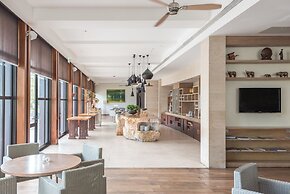 The Salt Collections Beachfront Resort Da Nang