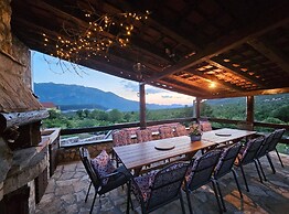 Authentic Dalmatian Hillside Escape With Pool, Sauna & BBQ