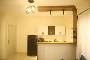 Settle Inn South 90 Apartments