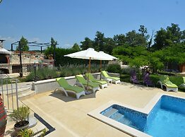 Exquisite Secluded Villa With Pool