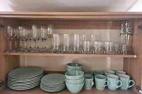 2 Bed Lodge - Sleeps 5 - Parking - Pets - Wifi