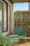 Charming Garden Cottage-campsbay
