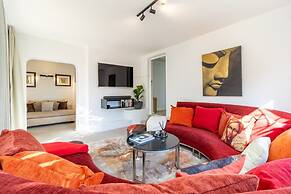 Charming Garden Cottage-campsbay