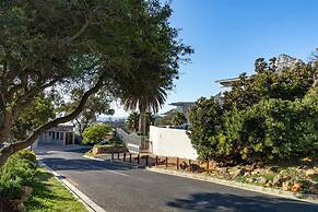 Charming Garden Cottage-campsbay
