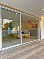 Zaba Beach House
