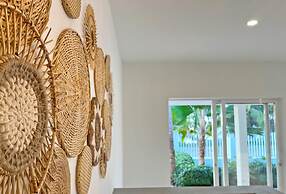 Zaba Beach House