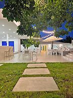 Zaba Beach House