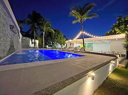 Zaba Beach House