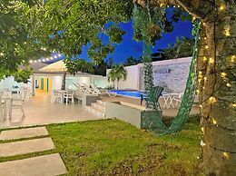Zaba Beach House
