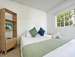 Zaba Beach House