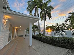 Zaba Beach House