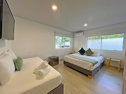 Zaba Beach House