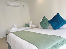Zaba Beach House