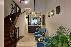 HOTEL ROUSSEAU PLUS
