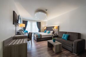 HOTEL ROUSSEAU PLUS