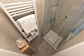 HOTEL ROUSSEAU PLUS