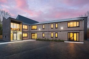 The Suites Inn Hotel