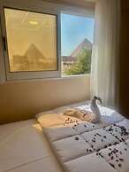Pyramids Express View Inn
