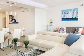 Luxe Condos Complex with Roof Pool