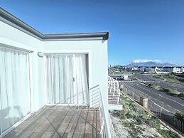 Dolphin Ridge Seaside Apartment
