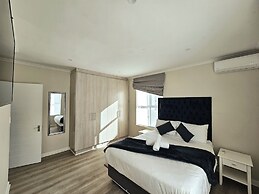 Dolphin Ridge Seaside Apartment