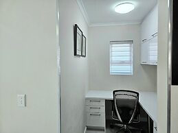 Dolphin Ridge Seaside Apartment