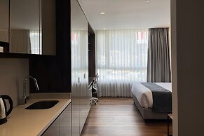 VOU Suites by Avia Suites