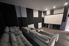 VOU Suites by Avia Suites