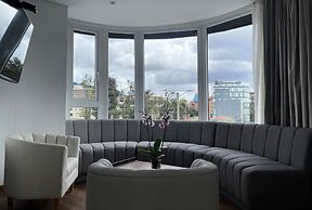 VOU Suites by Avia Suites