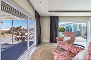 Beachfront, Private Pool, Pizza Oven, Pool Table, Fast Internet, Famil
