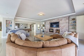 Beachfront, Private Pool, Pizza Oven, Pool Table, Fast Internet, Famil
