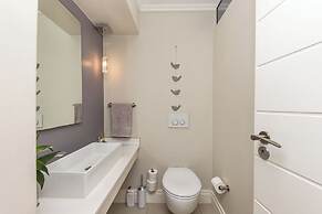 Beachfront, Private Pool, Pizza Oven, Pool Table, Fast Internet, Famil