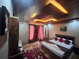 TRADITIONAL HOTEL AND RESTAURANT