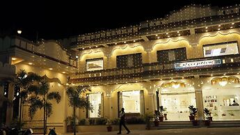 Hotel Royal Palace - Sagar