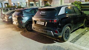 Hotel Pravasa Stay, Dewas Naka