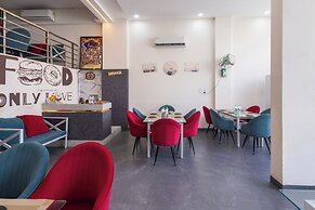 Hotel Pravasa Stay, Dewas Naka