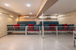 Hotel Pravasa Stay, Dewas Naka