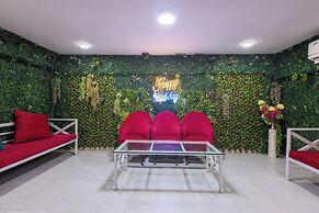 Hotel Pravasa Stay, Dewas Naka