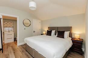 Old Town Cottage - From 350 Per Night