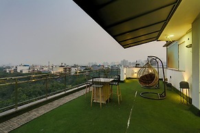 Hotel Grey Sky