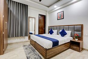 Hotel Grey Sky
