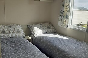 Perranporthcaravan/2bedroom/tv/gasfire