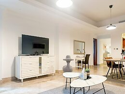 1BR North Residence with Beach Access