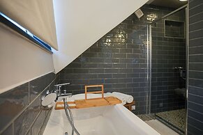 Nomád Hotel & Glamping