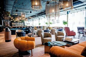 Motel One Paris-Porte de Versailles