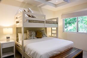 Esterillos Lote 6 Bedroom Home