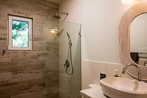 Esterillos Lote 6 Bedroom Home