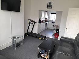 2-bed Apartment Near Beaches & Attractions Petsok